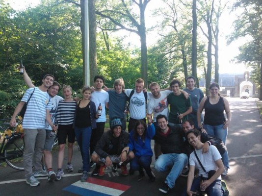 1185432 4632478748484 694221258 n